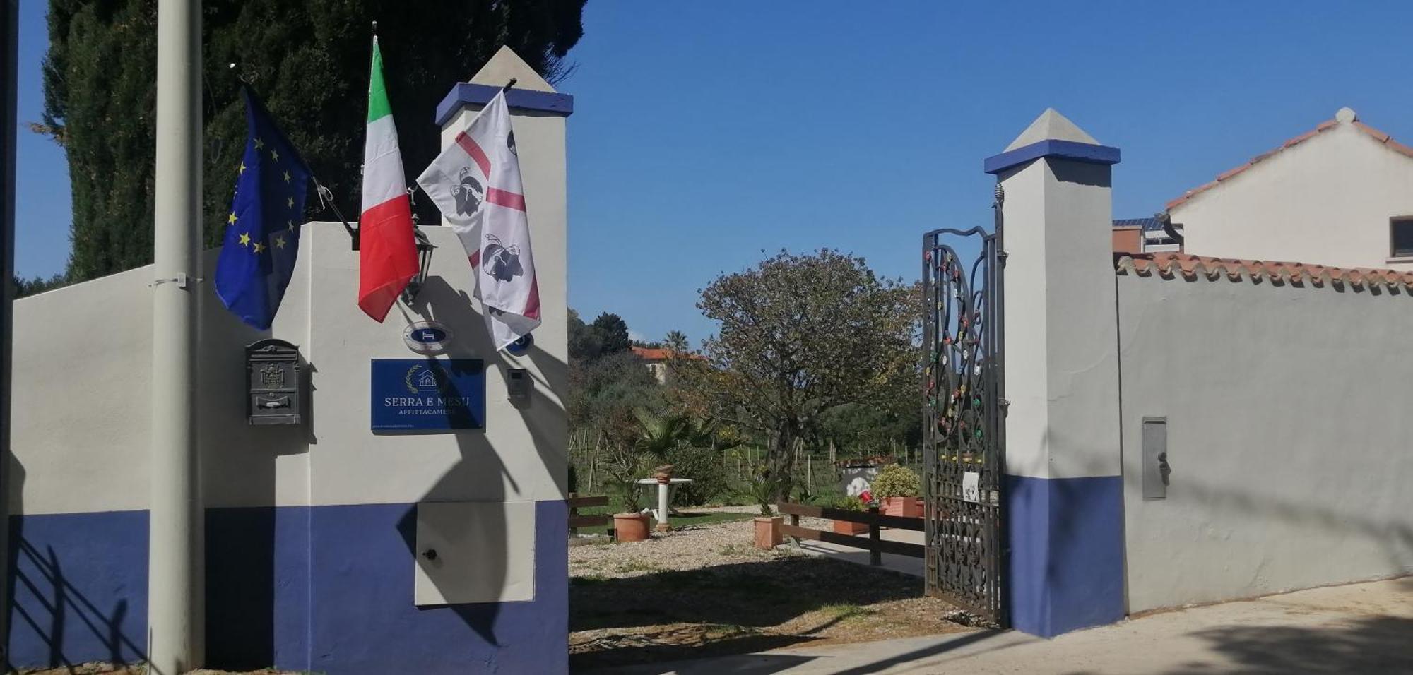 Serra E Mesu Affittacamere Magomadas 外观 照片