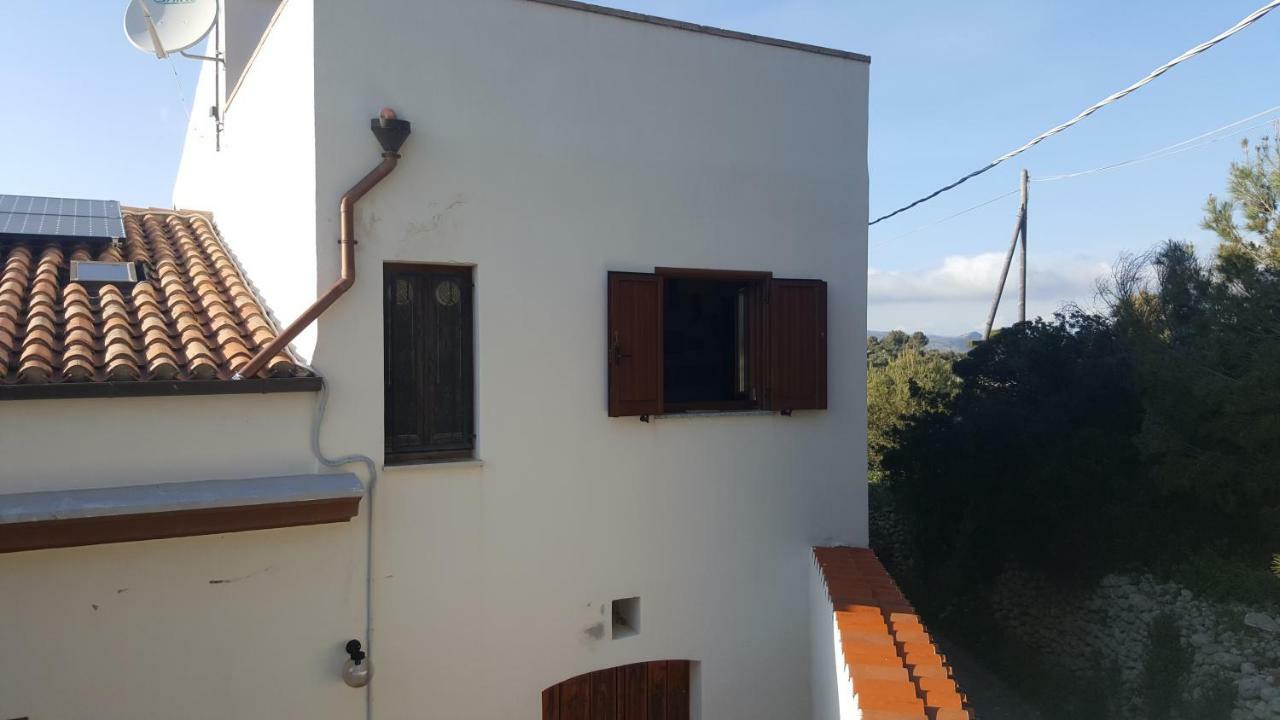 Serra E Mesu Affittacamere Magomadas 外观 照片